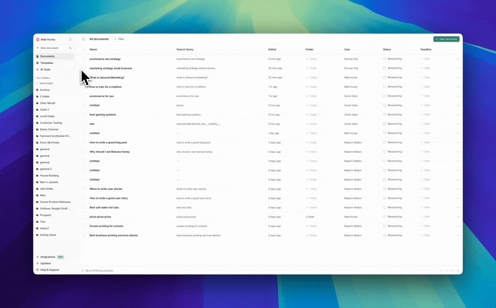 Dark mode and other UI improvements make navigating Frase faster and easier.